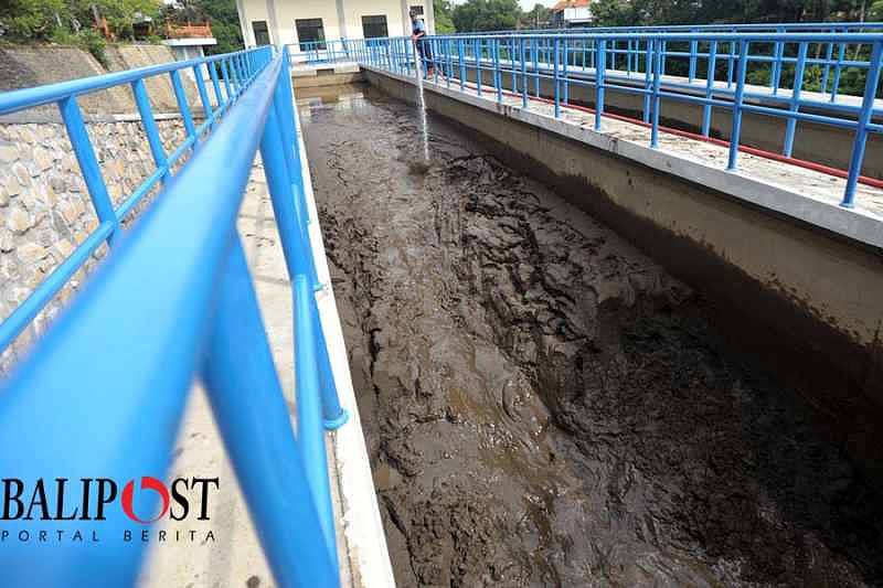 Umur Pipa Tua Air PDAM Di Denpasar Banyak Bocor BALIPOST