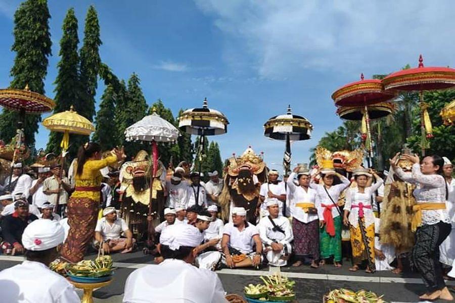 Hari Ini Puncak Pujawali Di Pura Taman Sari Desa Tojan BALIPOST