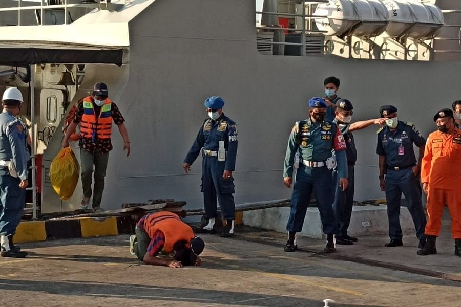 Selamat Dari Laka Laut Belasan Abk Km Bandar Nelayan Kembali Lewat