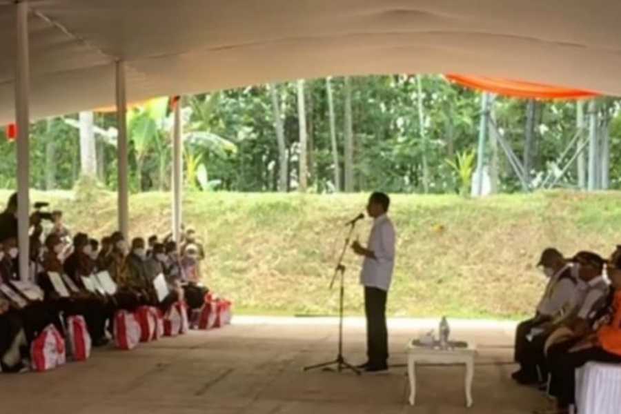 Beri Dana Bantuan Ke Warga Terdampak Gempa Cianjur Ini Pesan Jokowi