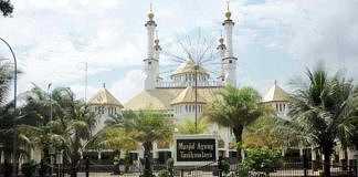 Wisata Religi