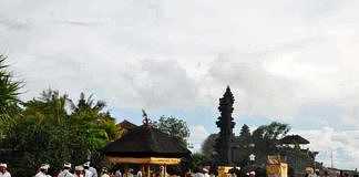 Padati Tanah Lot