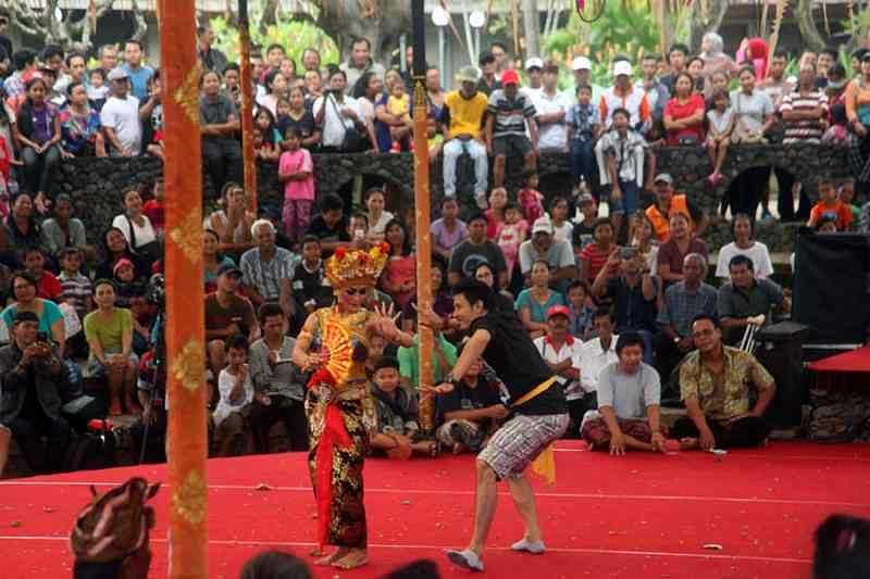 Pemprov Bali Larang Pementasan Joged Bumbung Jaruh