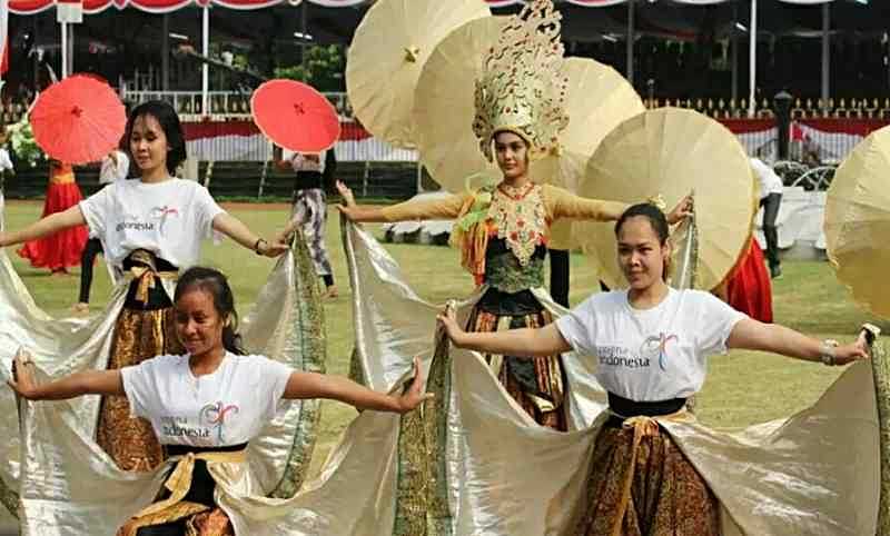 Tari Payung Pajajaran Bogor Semarakkan HUT RI di Istana Negara 1