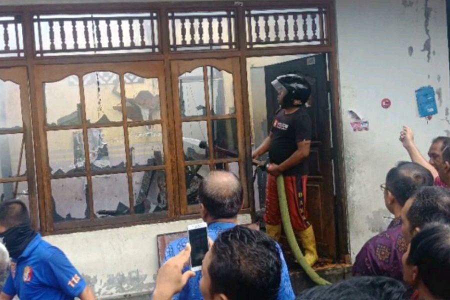  Rumah  di Permukiman Padat Terbakar  BALIPOST com