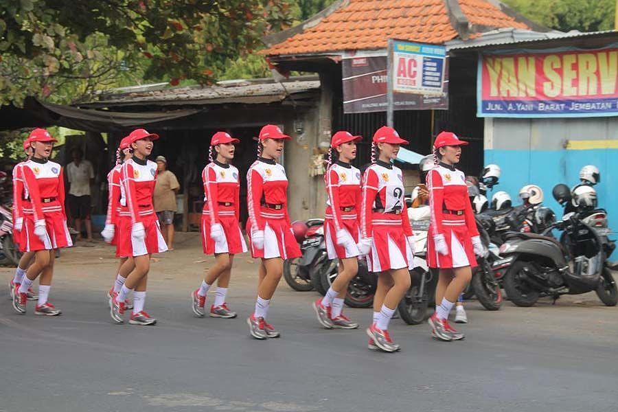 41 Regu Ikuti Lomba Gerak Jalan 17 Km Dewasa Putri