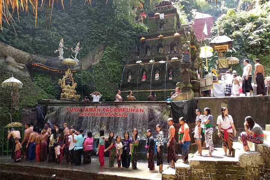 Ritual Melukat Ditawarkan Ke Puluhan Ribu Peserta WWF Ke-10 | BALIPOST.com