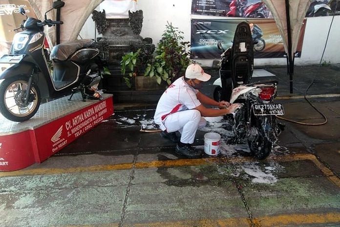 Sambut Hari Galungan, Ada Cuci Motor Gratis di Dealer Honda Gianyar 2