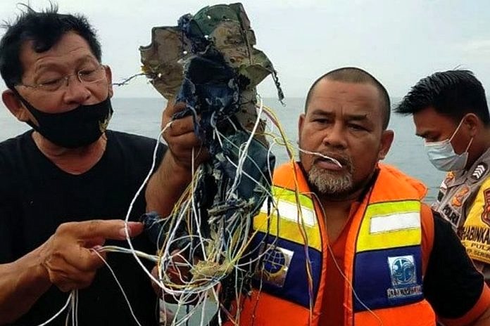Basarnas Terima Serpihan Diduga dari Pesawat Sriwijaya Air 2