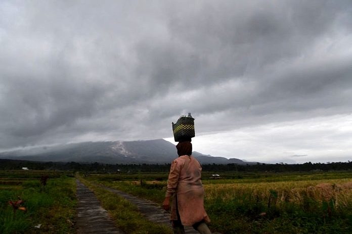 Gempa dan Letusan Masih Terjadi di Gunung Semeru 2