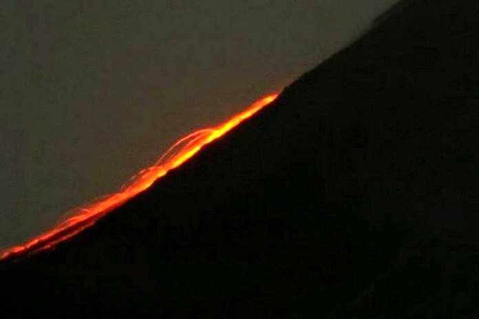 Guguran Lava Merapi Kembali Terjadi, Jarak Luncur 700 Meter 2