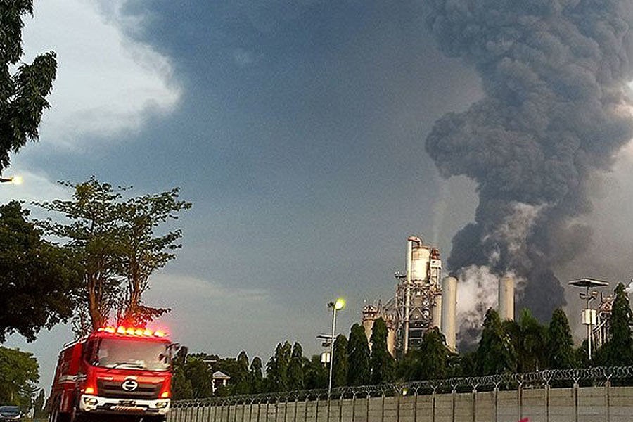 Pertamina Harus Perhatikan Cadangan Bbm Pascakebakaran Kilang Minyak Balipost Com