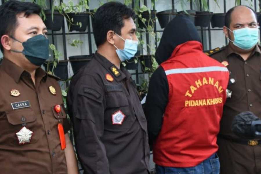 Rugikan Negara Rp 18 M, Buronan Terpidana Korupsi Ditangkap 1 ...