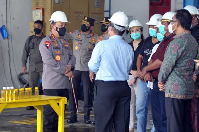 Kapolri Tinjau Distributor Minyak Curah di Bali 2