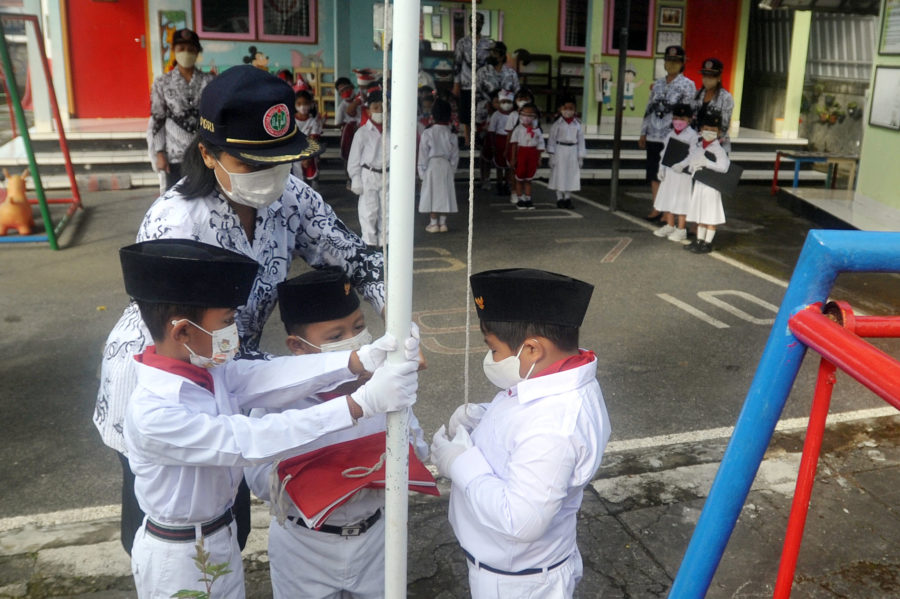 Peringati Hut Ke 77 Kemerdekaan Ri Tk Alit Kirana Gelar Upacara