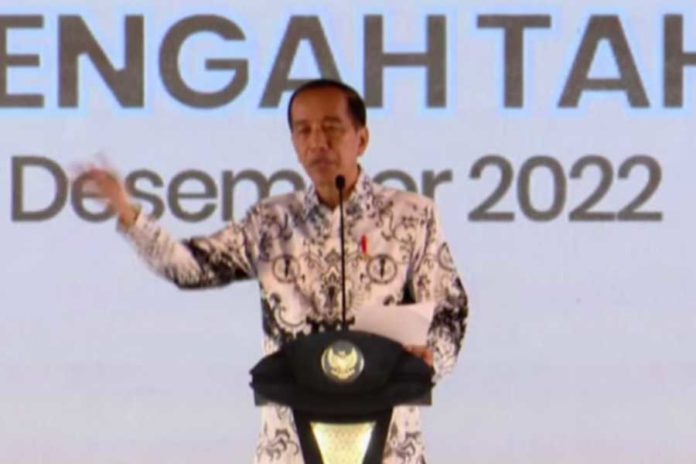 Jokowi Minta Guru Bangun Mentalitas dan Karakter Anak Didik 2