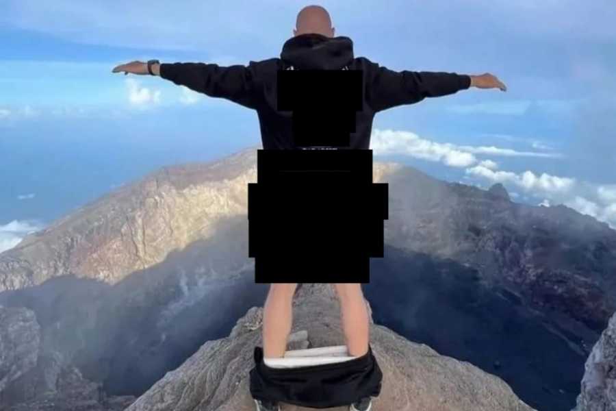 Nodai Kesucian Aksi Bule Turunkan Celana Di Puncak Gunung Agung Diusut Aparat 