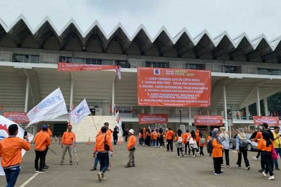 Buruh Dari Fspmi Memadati Istora Senayan