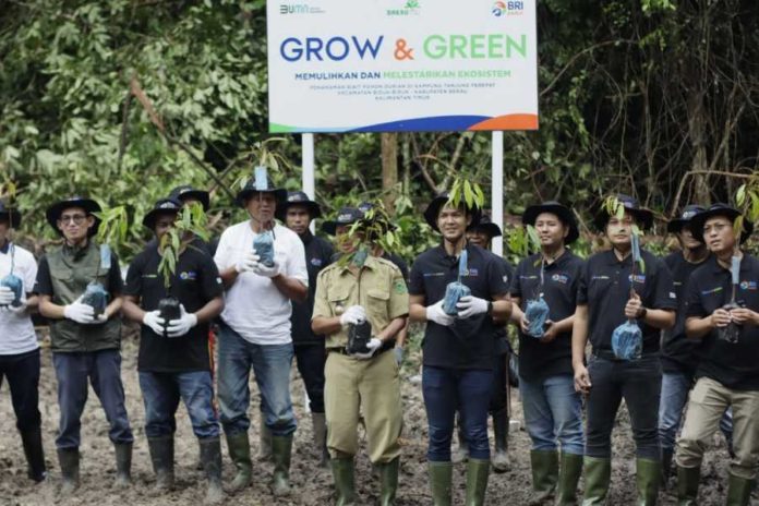 BRI Peduli Grow & Green Salurkan 2.500 Bibit Pohon Durian di Berau 2