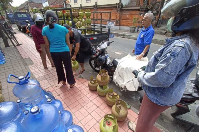 Tak Ada Libur Panjang, Gas Melon Kembali Langka di Denpasar 2