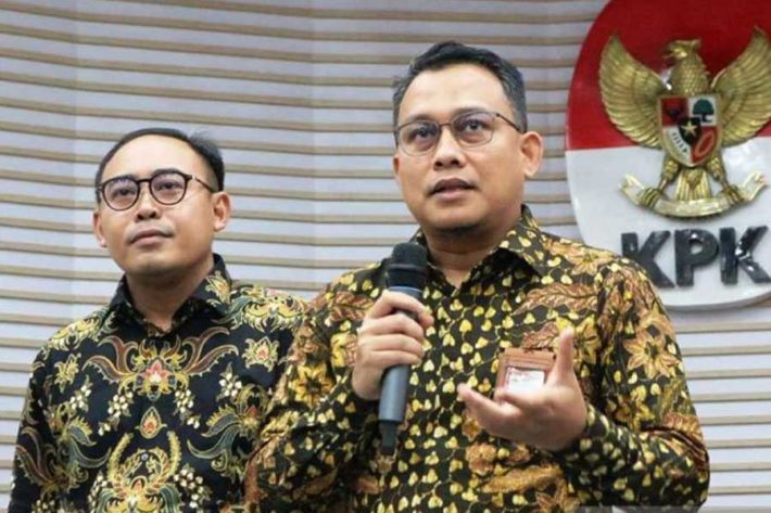 Tersangka Penyuap Mantan Basarnas Segera Disidangkan KPK | BALIPOST.com