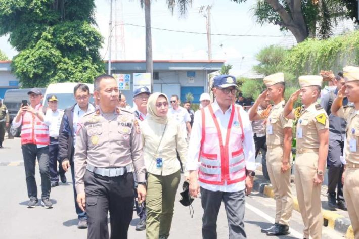 Jelang Libur Nataru, Menhub Cek Kesiapan Penyeberangan Ketapang ...