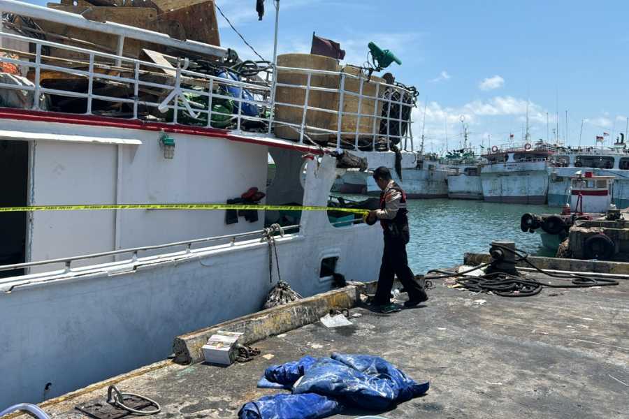 Mesin Kapal Meledak di Pelabuhan Benoa, Sejumlah Kru Terluka