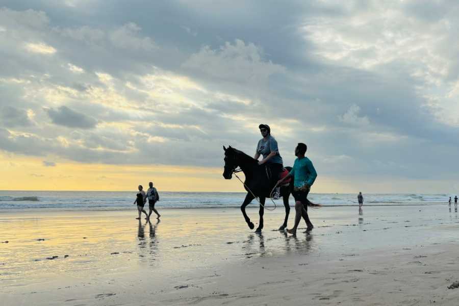 Pariwisata Budaya Bali Diganggu ”Beach Club”