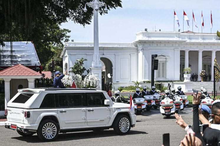 Prabowo-Jokowi Jalani Upacara Pisah Sambut di Istana Merdeka