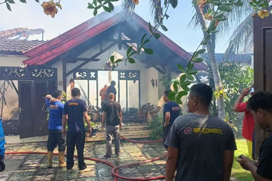 Rumah di Kelurahan Penarukan Ludes Terbakar