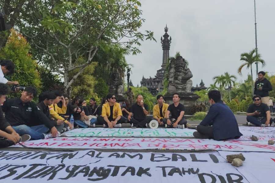 Datang ke Diskusi Aliansi BEM se-Bali Dewata Dwipa, Koster Berikan Solusi Sejumlah Persoalan