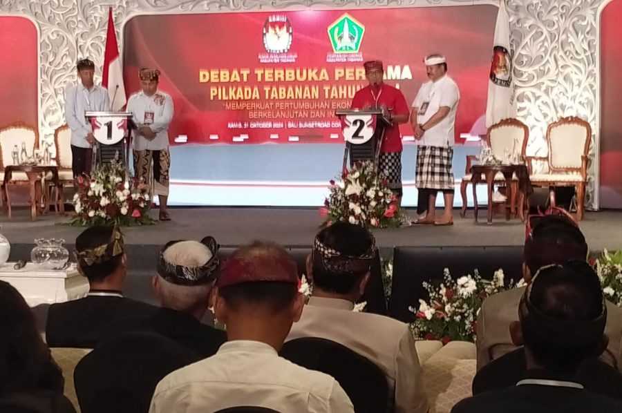 Debat Perdana Pilkada Tabanan, Dua Paslon Adu Program untuk Tabanan Maju