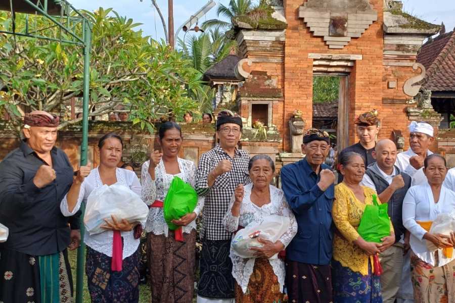 Kenang Perjuangan Ngurah Rai, YKP Bali Gelar Persembahyangan dan Bagi Sembako