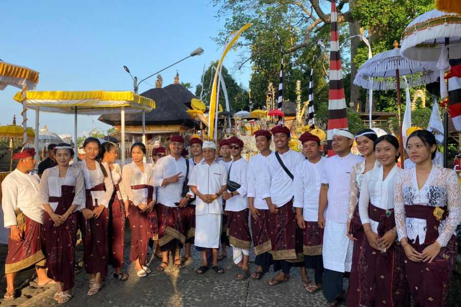 Koster Hadiri Karya Agung Ngenteg Linggih di Pura Manik Toya