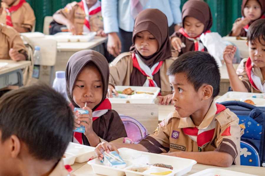 Menu Makan Bergizi Gratis Dianggarkan hingga Rp18 Ribu, Ini Varian Menunya