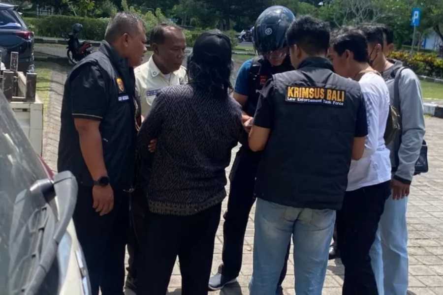 OTT Oknum Perbekel di Areal Puspem Badung Diduga Terkait Pembangunan Pura