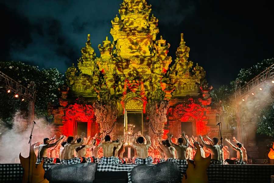 Tari Kecak Ikon Budaya Bali, Ini 5 Rekomendasi Tempat untuk Menontonnya