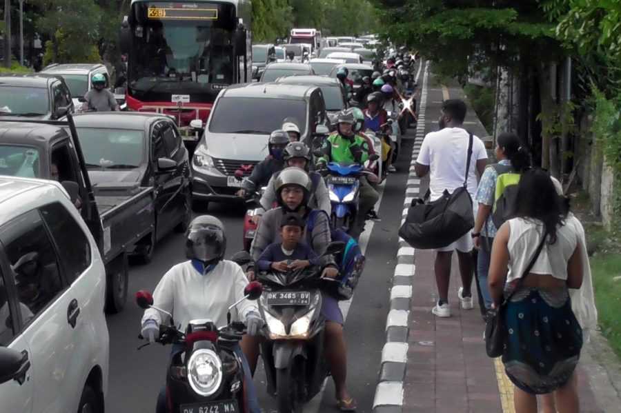 Atasi Kemacetan Parah, Bali Sangat Memerlukan Transportasi Publik